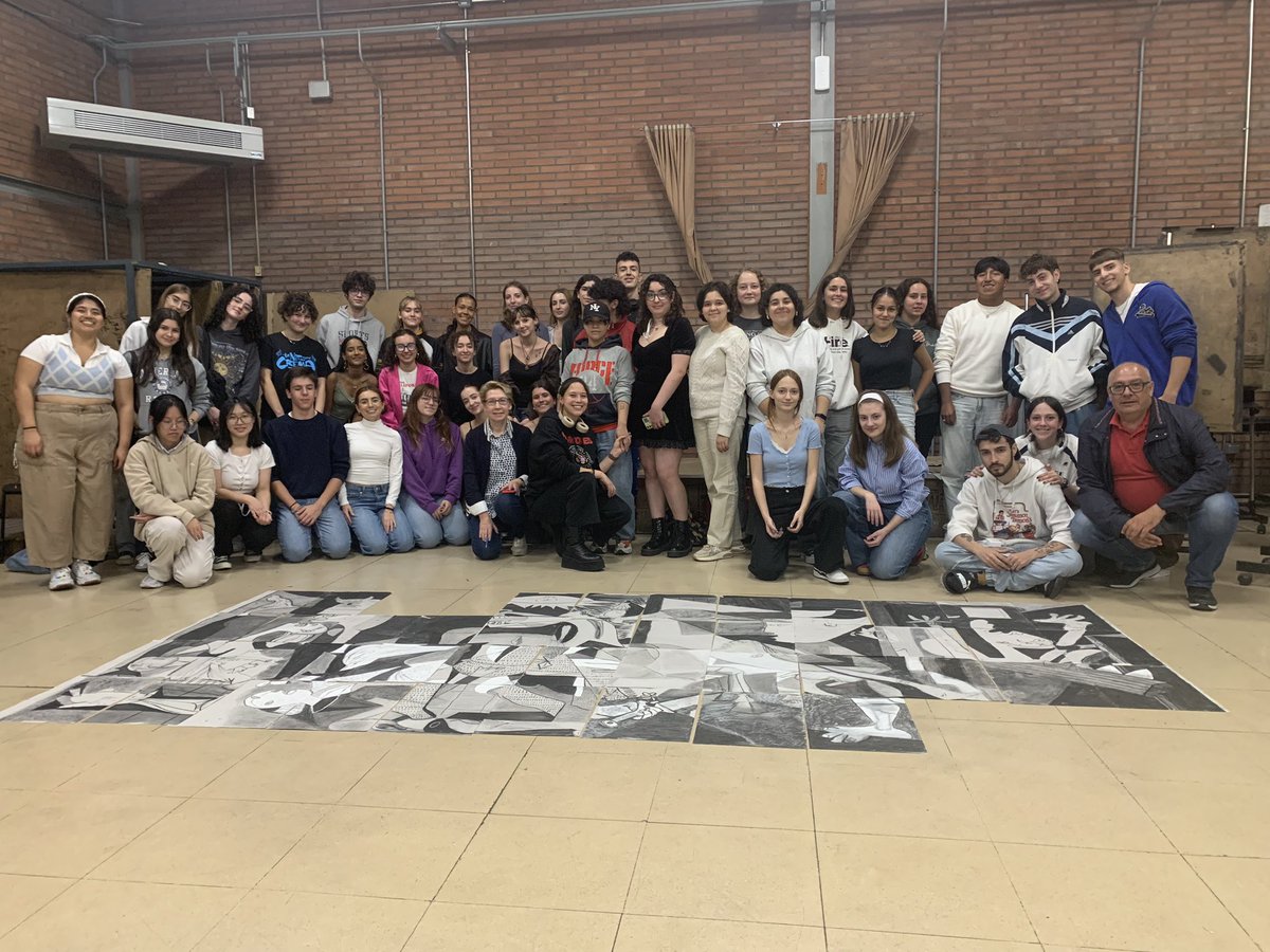 Estudiantes del Grado de Historia del Arte de la asignatura de Técnicas Artísticas han experimentado las técnicas del dibujo junto a los estudiantes de Dibujo en la Facultad de Bellas Artes de la <a href="/usal/">Universidad de Salamanca</a>