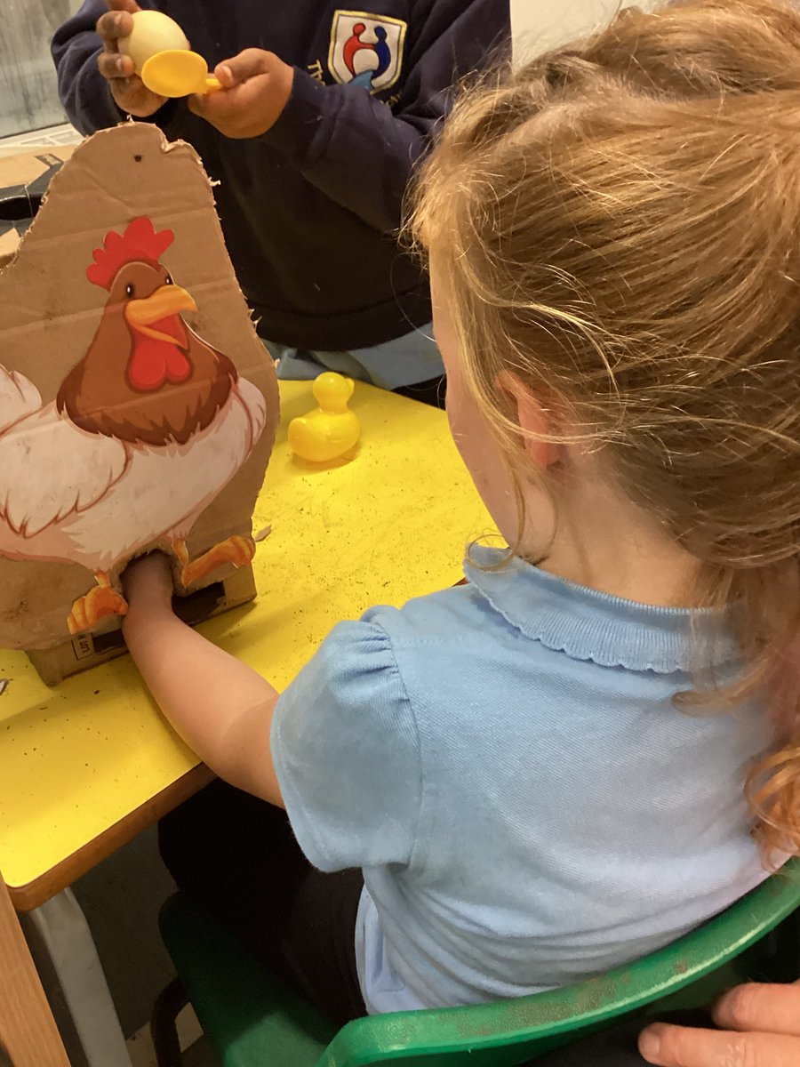 The brilliant butterflies brought the farm into class for our world around me topic.  The children milked a cow, sheared a sheep and collected eggs from a hen! 🐄🐑🐔
