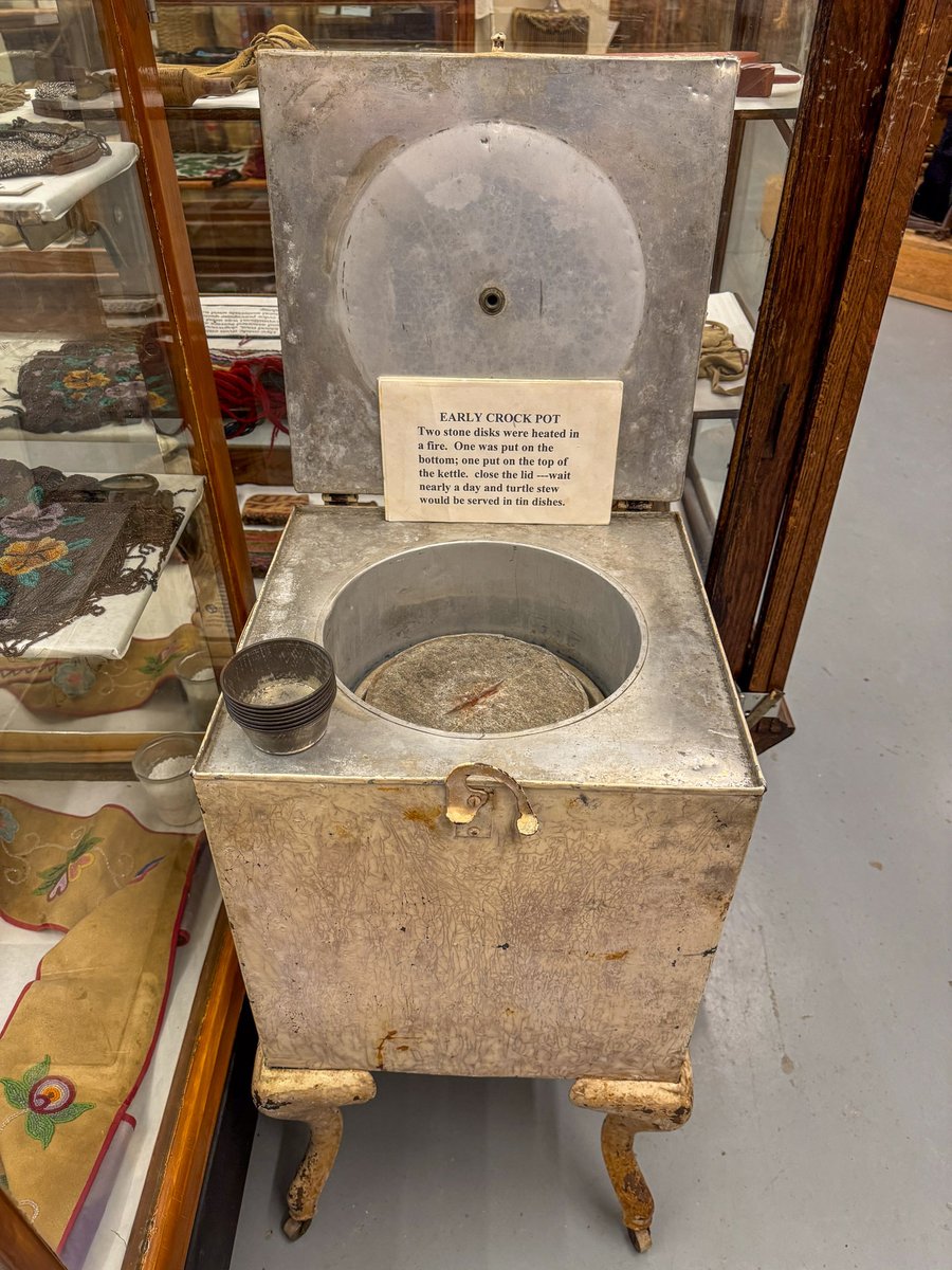 TheHikingCEO's tweet image. I don't know about you, but I personally love my Instant Pot and Crock Pot. Can you imagine trying to cook with one of these?

#MinnesotaTravel #ExploreMinnesota #SmallTownMuseums #HiddenGems #LocalMuseums 

More photos from the Cass County Museum: sheaoliver.com/travel-journal…