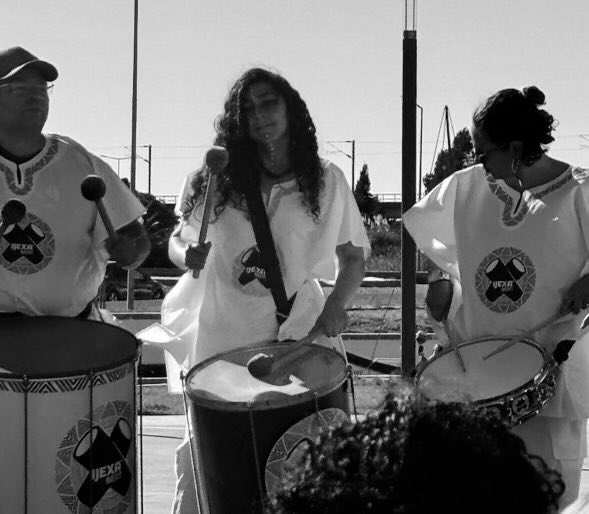 MelanyMB's tweet photo. Discover happiness 
As pure and real that warms you as nothing else before 
Discover family away from home 💛
🥁 discover you🪘

#discover #inktober2024 https://t.co/n5lyW9fg8u