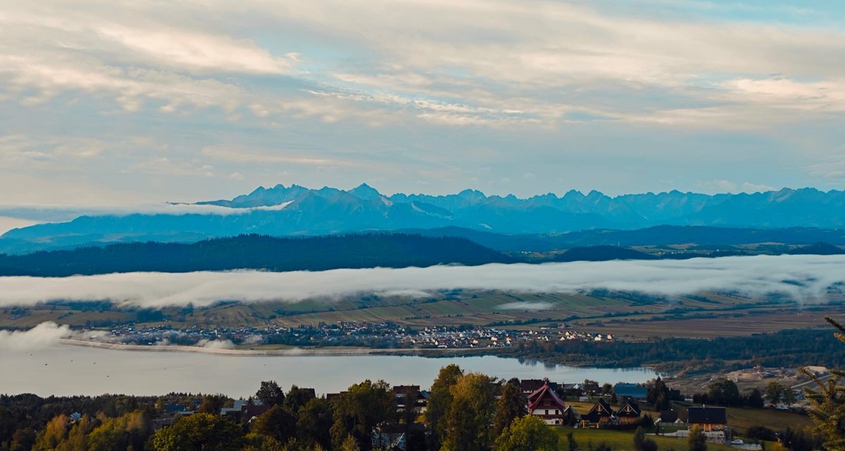 IsiGlobal's tweet image. Last week, our Polish team had an unforgettable day in the stunning #PieninyMountains, combining business updates with outdoor challenges and a fresh boost of motivation! #TeamISI #TeamBuilding #WorkAndPlay #BusinessGrowth