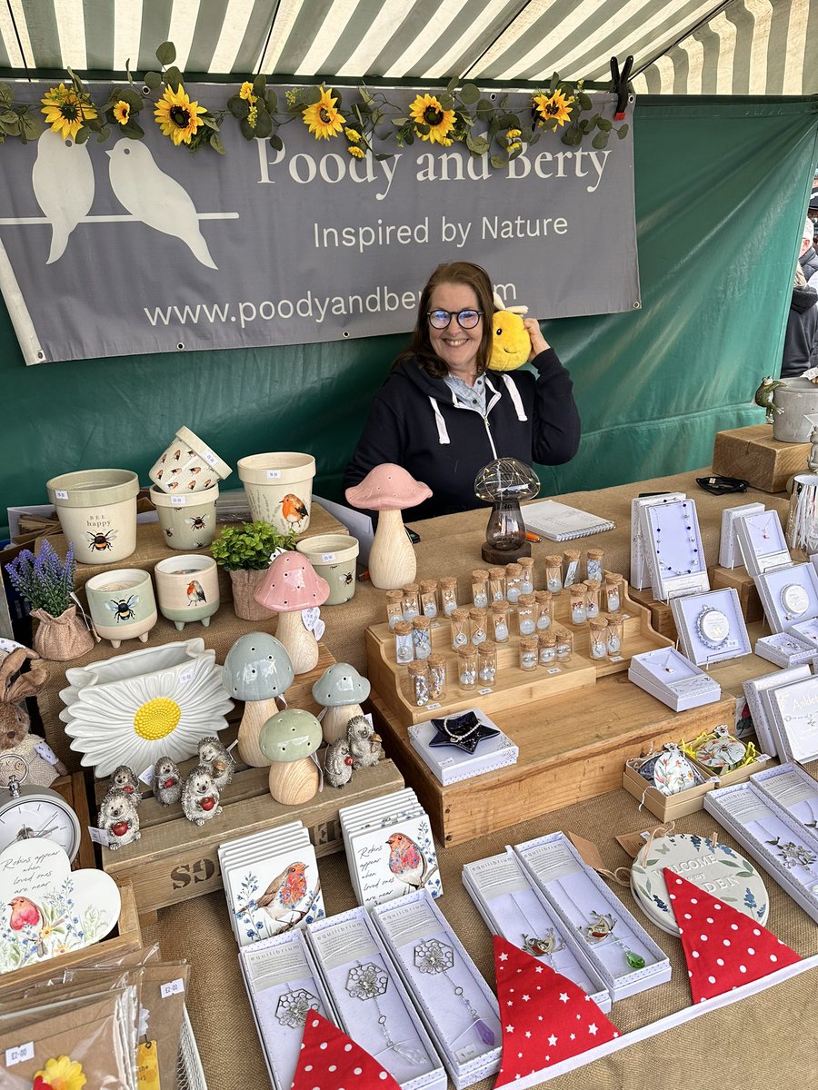 Gloucester Events (@glos_events) on Twitter photo This weekend Orchard Street Market <a href="/GloucesterQuays/">Gloucester Quays</a>. Don’t miss the brilliant range of traders, gift, craft, homewares, delicious sweet treats, street food and hot drinks! Open 10am to 5pm Saturdayand 10am to 4pm Sunday. #DontMissOut #gloucester This weekend Orchard Street Market <a href="/GloucesterQuays/">Gloucester Quays</a>. Don’t miss the brilliant range of traders, gift, craft, homewares, delicious sweet treats, street food and hot drinks! Open 10am to 5pm Saturdayand 10am to 4pm Sunday. #DontMissOut #gloucester