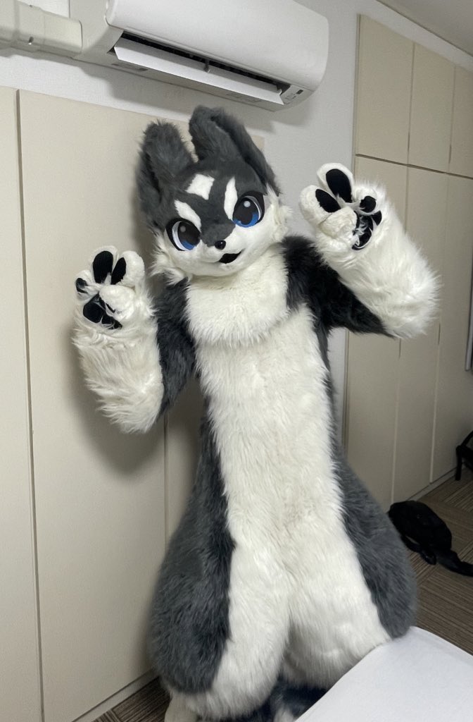 昔と今の自分の写真を見比べる