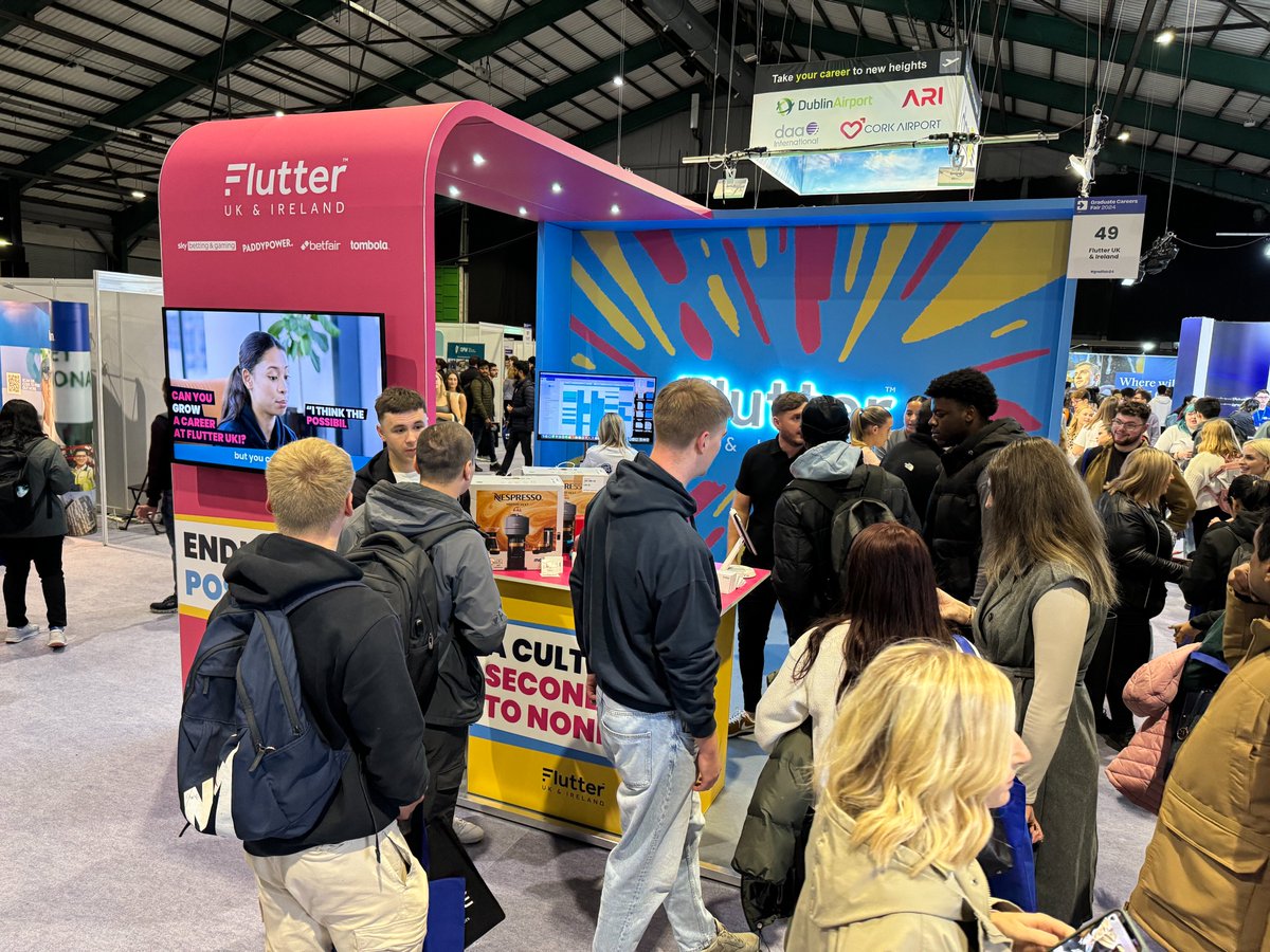 Symbiosis_UK's tweet image. This stand is always a winner for #flutterentertainment at the @gradireland Careers Fair with queues of visitors stretching round the hall! Have a great show guys.
#exhibitionstandbuilders #exhibitionstanddesign