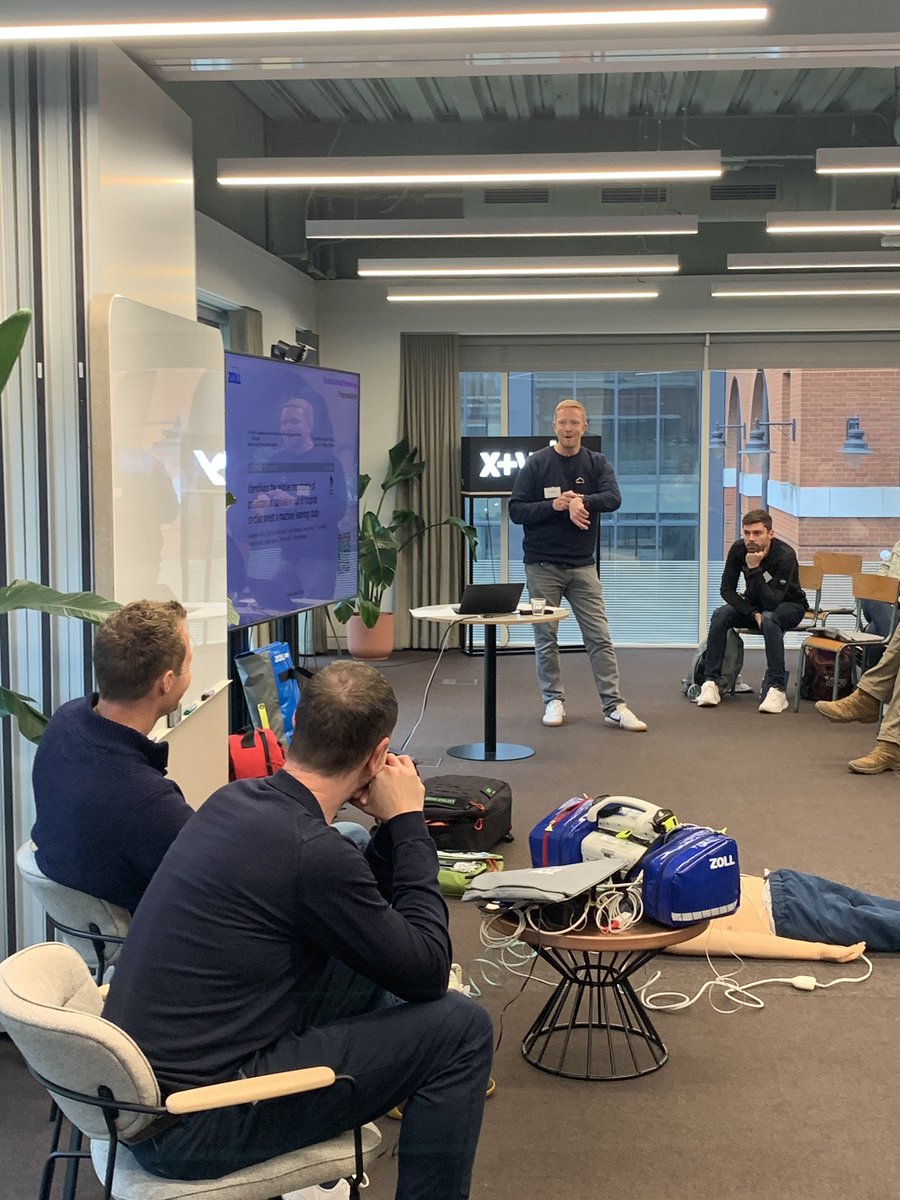 Neal Parkes πΊπ¦π (@ngparkes83) on Twitter photo Simon is back up taking about prognostication in arrest. Some interesting discussion from the attendees to <a href="/TheResusRoom/">TheResusRoom</a> live Roadside to Resus.
@ZollHospital <a href="/zollemsfire/">ZOLL EMS and Fire</a> Simon is back up taking about prognostication in arrest. Some interesting discussion from the attendees to <a href="/TheResusRoom/">TheResusRoom</a> live Roadside to Resus.
@ZollHospital <a href="/zollemsfire/">ZOLL EMS and Fire</a>