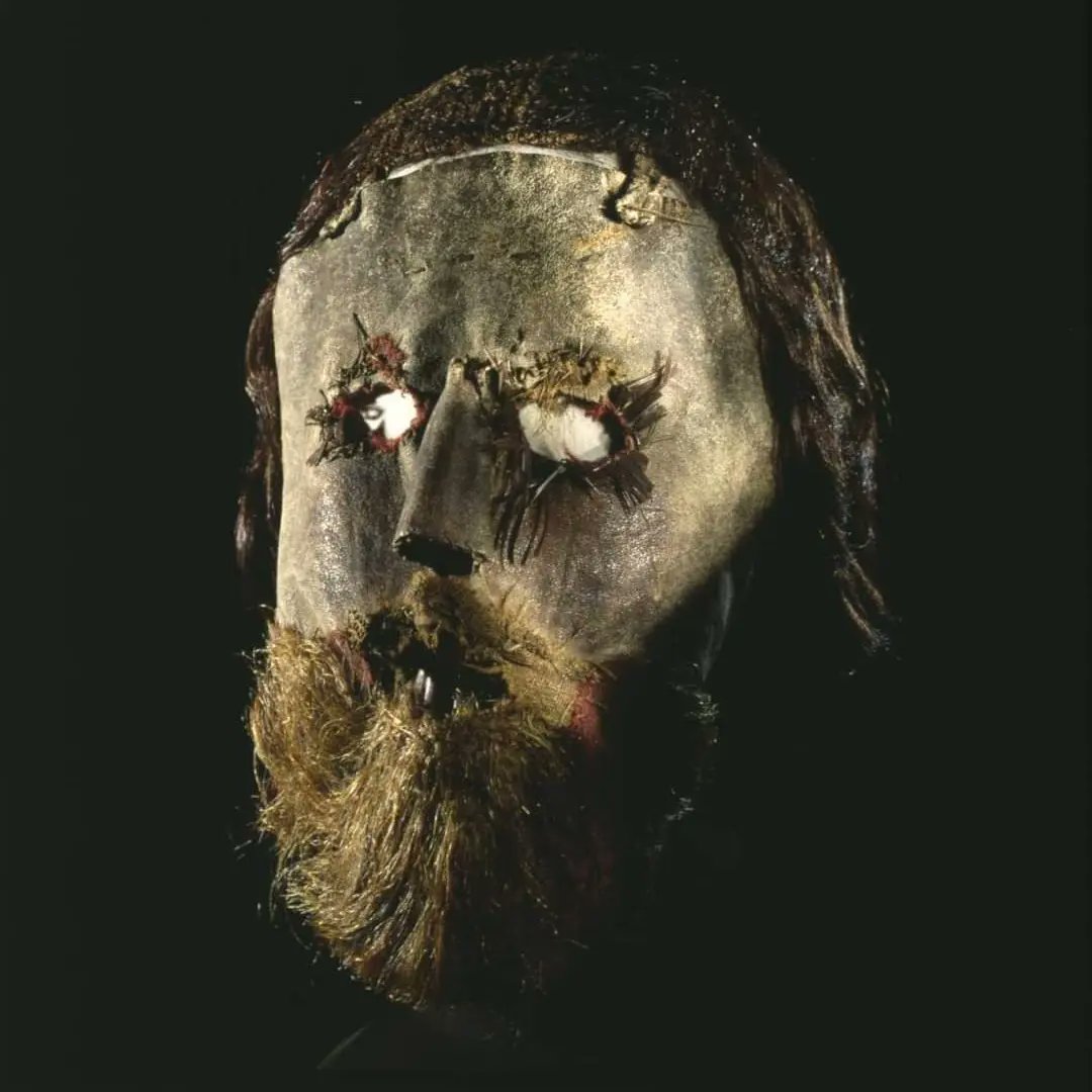 The mask of Covenanter Alexander 'Sandy' Peden who died in 1686. Perfectly creepy for my human remains 'spooky season' - find out more on my Instagram @past_mortems as we countdown to Halloween 🎃 #halloweencountdown #Carlaween