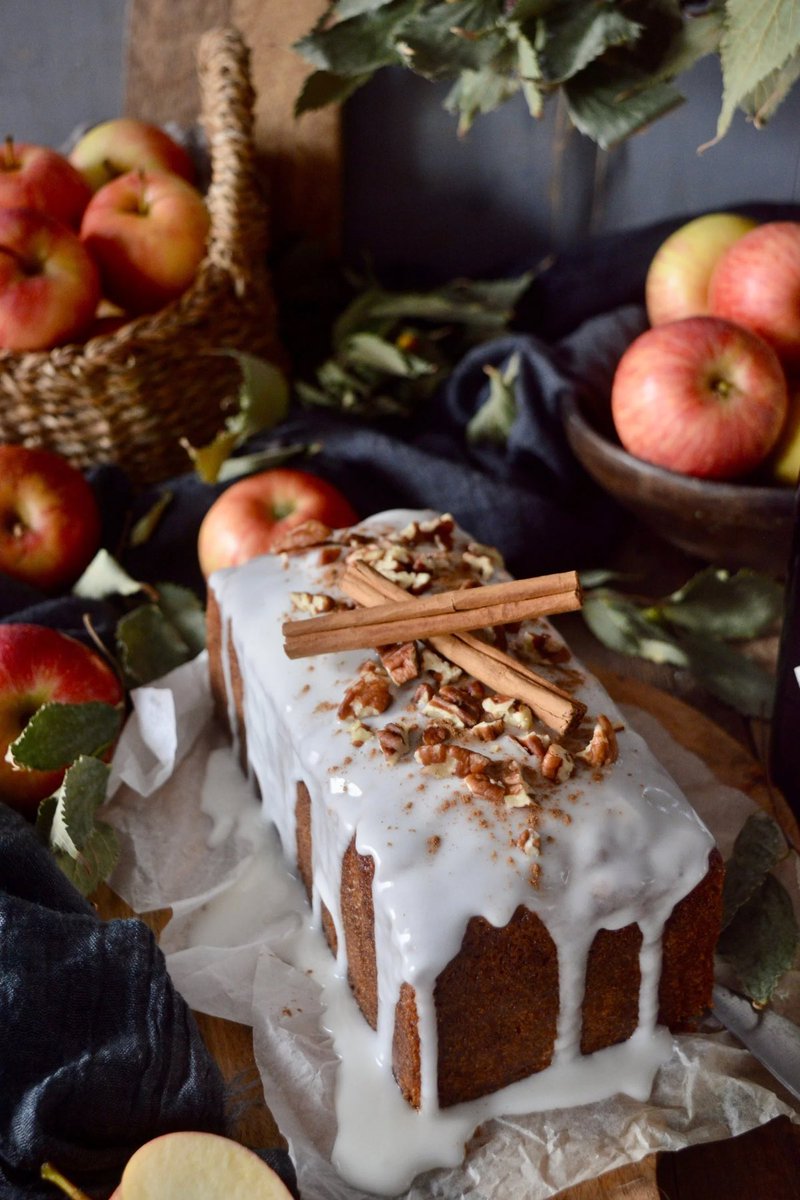 Pattyscake2014's tweet photo. 🌟NUEVA RECETA🌟
Descubre el sabor del otoño 🍂 con este 🍎BIZCOCHO DE MANZANA ESPECIADA AL CAVA 🍾 Fruta de temporada y un cava vegano 🌱 y ecológico de Cavas Marevia😍
✅Receta aquí ⏩️⏩️. https://t.co/xnR0bsTm7d https://t.co/vfJjh0eWHg