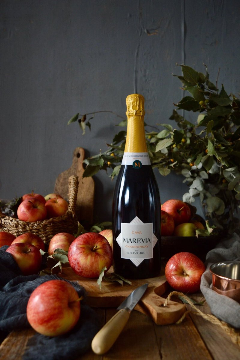 Pattyscake2014's tweet photo. 🌟NUEVA RECETA🌟
Descubre el sabor del otoño 🍂 con este 🍎BIZCOCHO DE MANZANA ESPECIADA AL CAVA 🍾 Fruta de temporada y un cava vegano 🌱 y ecológico de Cavas Marevia😍
✅Receta aquí ⏩️⏩️. https://t.co/xnR0bsTm7d https://t.co/vfJjh0eWHg