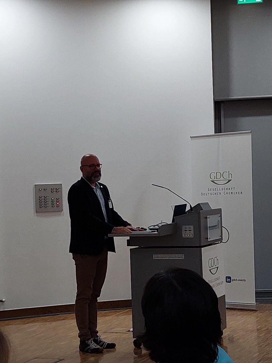 GDCh_BioChem's tweet image. #GDChBioChem2024 comes to an end with closing words by Stefan Raunser @Intein. We thanks the organizers, Stefan Raunser, Albert Sickmann and Daniel Summerer very much for organizing such a great event. We are hoping to see many of you again at #GDChBioChem2026.