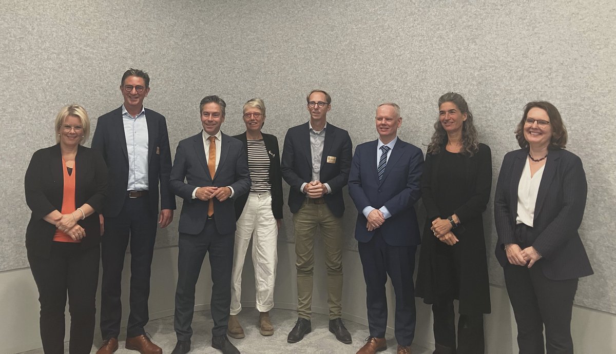 Het Netherlands Water Partnership (<a href="/nwpnederland/">NWP</a>), een netwerk van Nederlandse organisaties in de watersector, sprak vandaag met de commissie. Het gesprek ging over internationale samenwerking op het gebied van water.