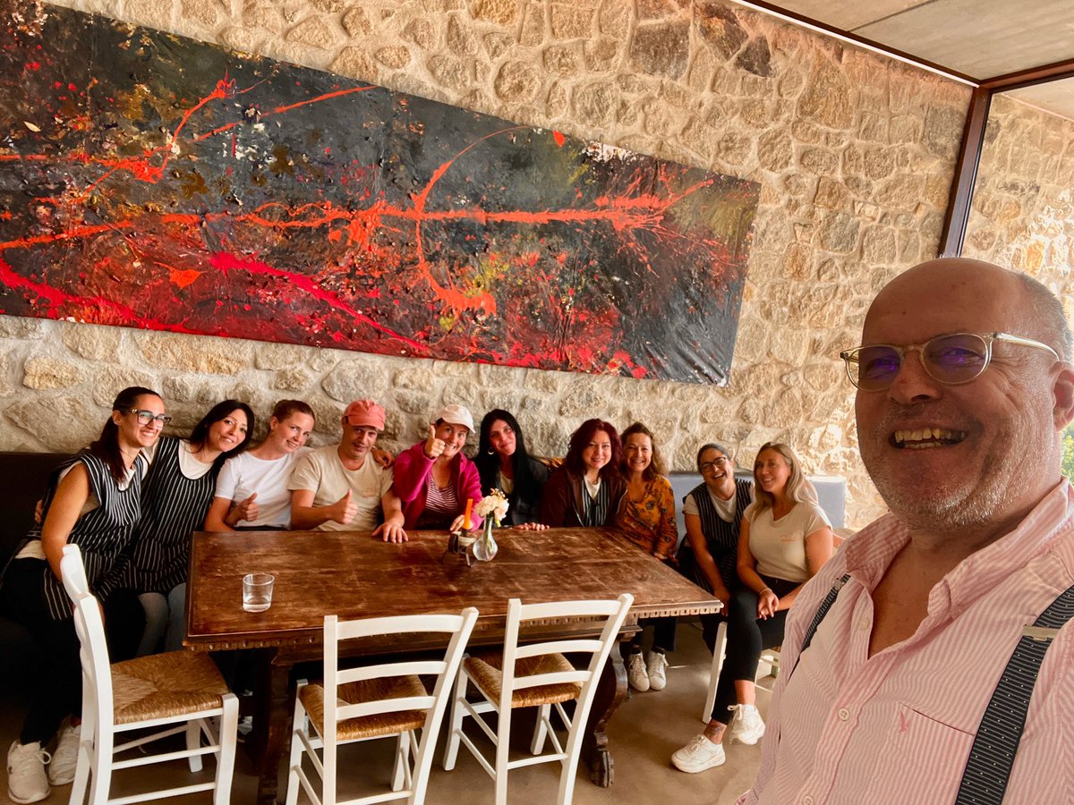 BIG APPLAUSE to our Hotel Service Team. They ensure you are hosted well, your room is clean and that you enjoy your breakfast #breathtakingviews #valdonica #valdonicarestaurant #maremma #toscana #naturalwines #naturalwinelover #vinummagazin  #winetour #instawine #tuscany