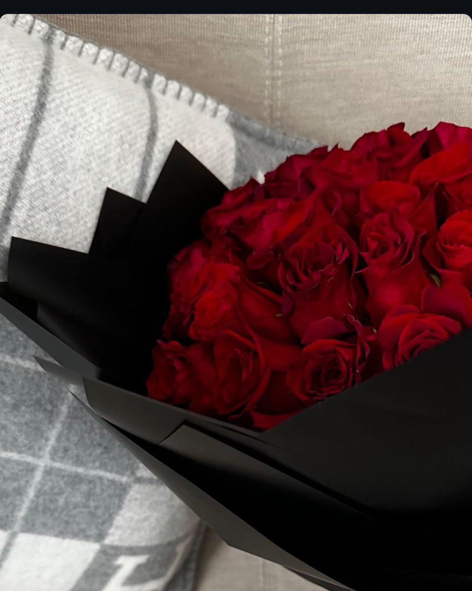 وهديتني ورده ❤️🫶✨️