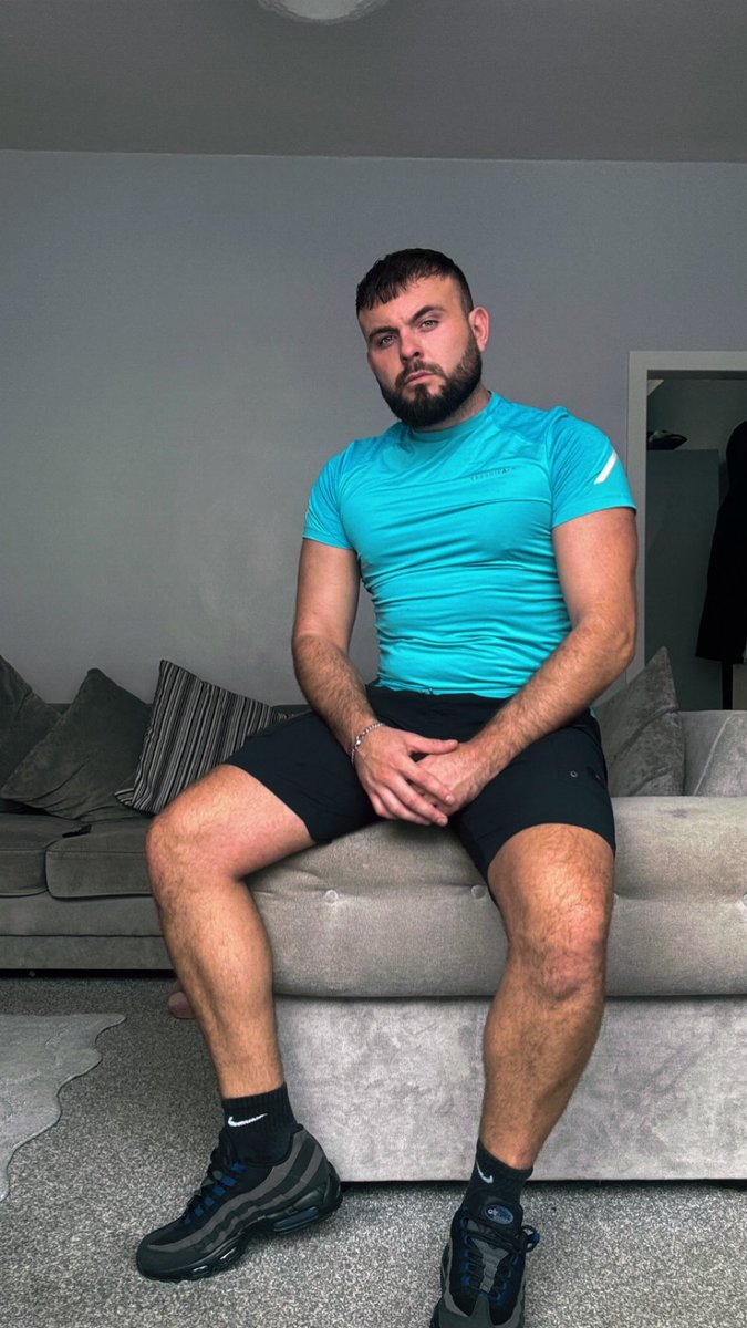 Wh want to see me blow my load all over my 95s
#nike #shoes #feet #cum #load #wank #blown #chav #fuck #airmax 

Video at 

onlyfans.com/jpigg

💦💦💦💦💦💦💦💦