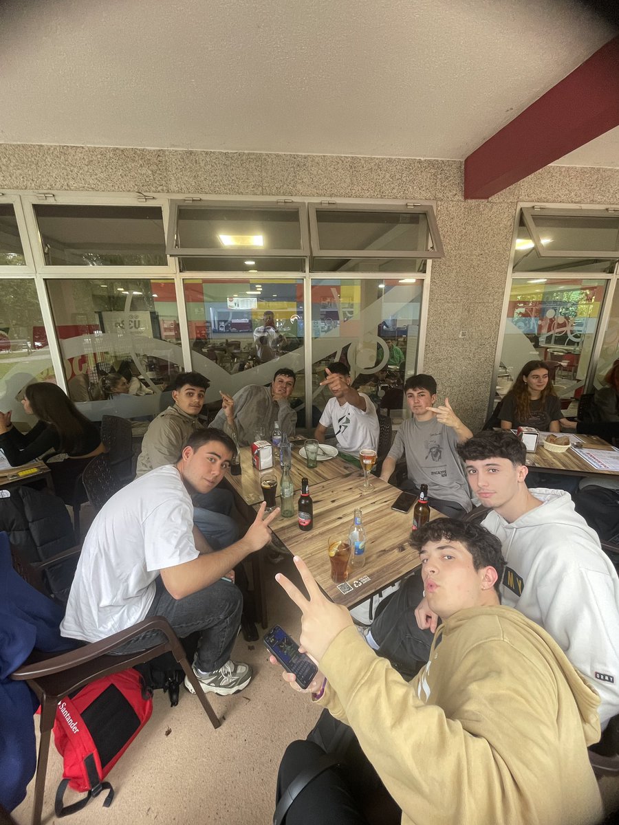 🚨PRIMERA VICTORIA DE LA TEMPORADA🚨

En un amistoso muy fácil ante nuestro filial dejamos que empezaran la primera parte ganando 2-0, la entrada estelar de SOSE con un hat trick y un gol de xowi nos dieron la victoria. (Ambos porteros)
HONOR A LOS GUERREROS.

#GranHermanochile