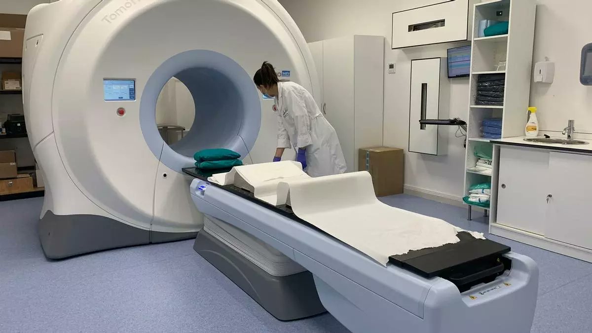 SAOM (@saom_oncologia) on Twitter photo Cada día se detectan 27 nuevos casos de #cáncer en Málaga, pero la supervivencia #aumenta.
🗣️ <a href="/analauraortega/">Ana Laura Ortega</a>, presidenta de SAOM: "Cuanto más precoz es el estadío en el que se diagnostica un cáncer, más posibilidades de curación hay".
malagahoy.es/malaga/dia-det… <a href="/malagahoy_es/">Málaga Hoy</a> Cada día se detectan 27 nuevos casos de #cáncer en Málaga, pero la supervivencia #aumenta.
🗣️ <a href="/analauraortega/">Ana Laura Ortega</a>, presidenta de SAOM: "Cuanto más precoz es el estadío en el que se diagnostica un cáncer, más posibilidades de curación hay".
malagahoy.es/malaga/dia-det… <a href="/malagahoy_es/">Málaga Hoy</a>