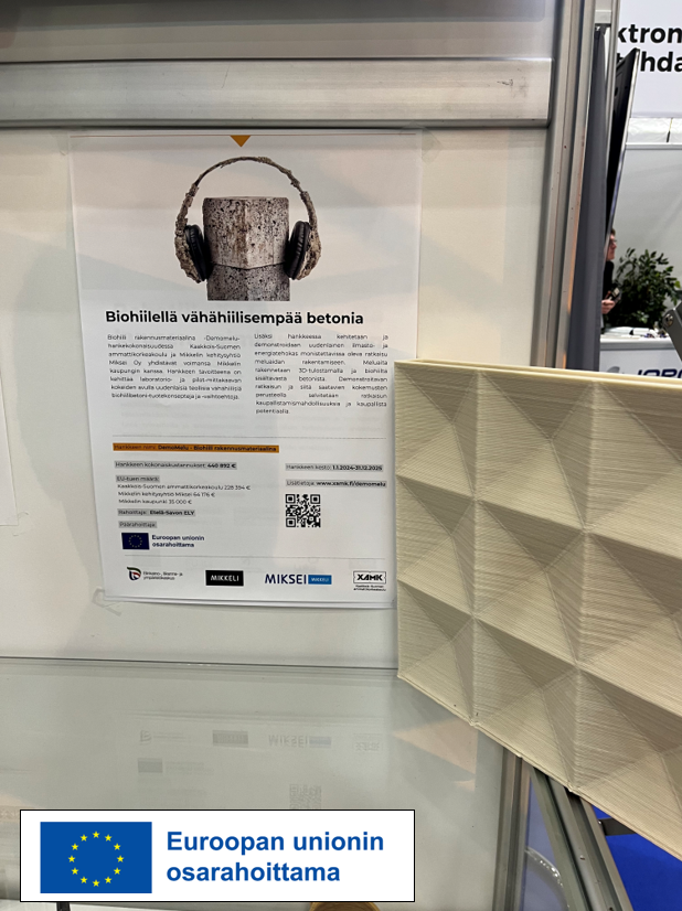 xamkfi's tweet photo. Alihankinta-messuilla esittelemässä DemoMelu-hankkeessa 3D-tulostettua betonimuottia asiantuntija Mikko Nykänen Elektroniikan 3K-tehtaalta.
#Xamk #DemoMelu #3K #elektroniikka #tehdas #MikseiMikkeli @MikkelinK #alihankinta #Tampere #EU #euroopanunioninosarahoittama @EtelaSavonELY https://t.co/WtXamLAVnw