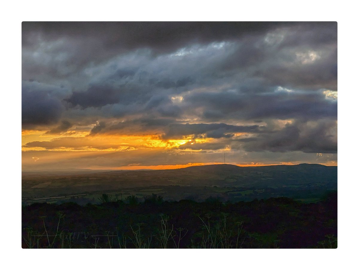 gazeaton61's tweet photo. I sat up at Kit country park yesterday Evening near Callington. Managed to get these Sunsets. #kithill #myphotos #sunsetphotography https://t.co/JJMCgG4Vt4
