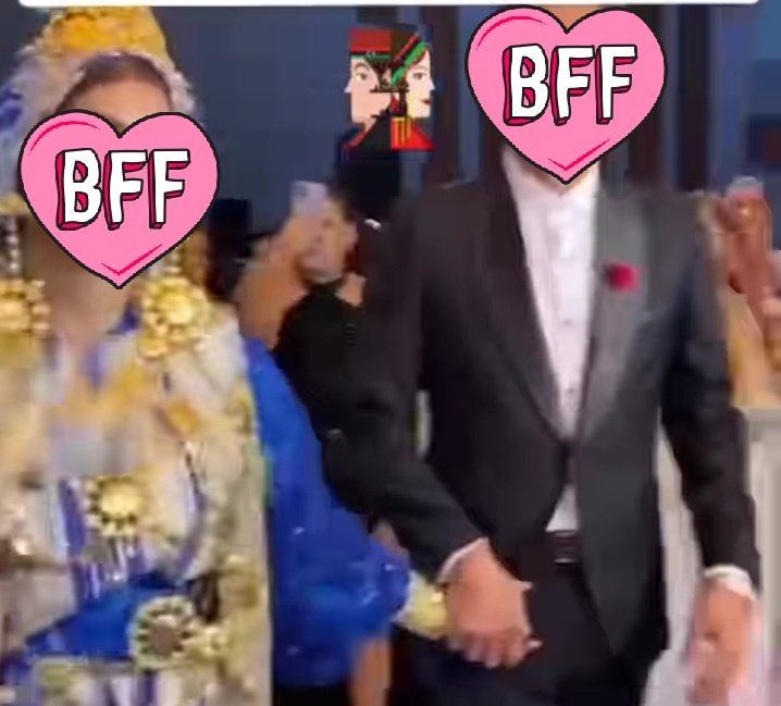 زواج ليبية من ابن مليونير ايطالي وقالتلكم الجنسية الليبية و الرقم الوطني بلوه و اشربوا ميته 
المرأة الليبية حسب و جاه و مال و جمال طبيعي تكون مرغوبة عند الاوروبين

عقبالي يارب مع 🇹🇷 🙏🏻