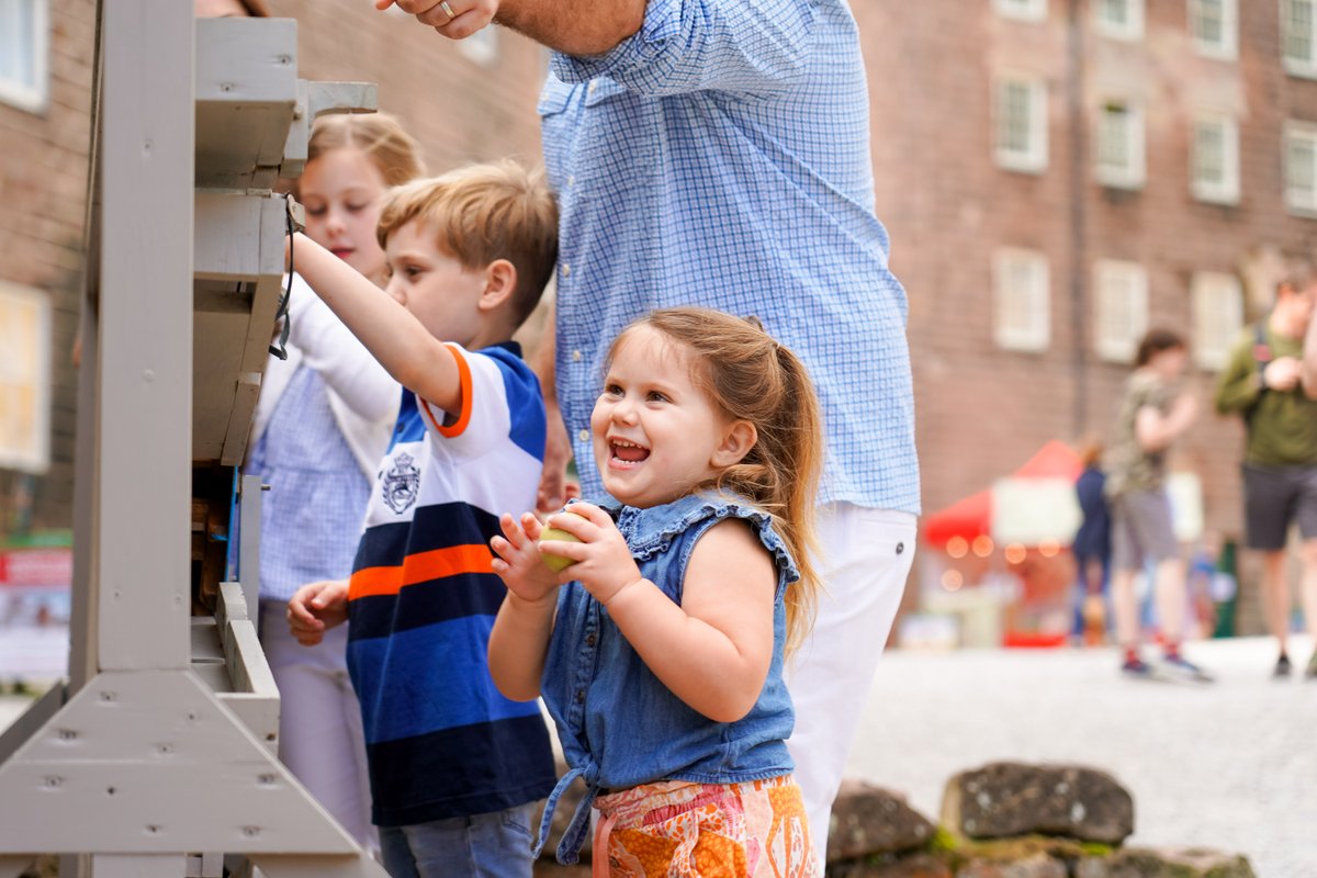 Fancy getting involved in our upcoming photoshoot? We need participants of ALL AGES to help us capture some new images of visitors enjoying Cromford Mills 😀 Find out more cromfordmills.org.uk/cromford-mills…