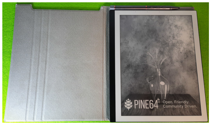 x14c3's tweet photo. Společnost PINE64 @thepine64 stojící za telefony #PinePhone, notebooky #Pinebook, pájecím perem #Pinecil, hodinkami #PineTime  nebo čtečkou #PineNote publikovala po půl roce souhrn novinek. Vypíchnout lze nové desky #StarPro64, #Oz64 a #Quartz64-Zero.

https://t.co/C5LknUpsS7 https://t.co/ogaQgbJW88