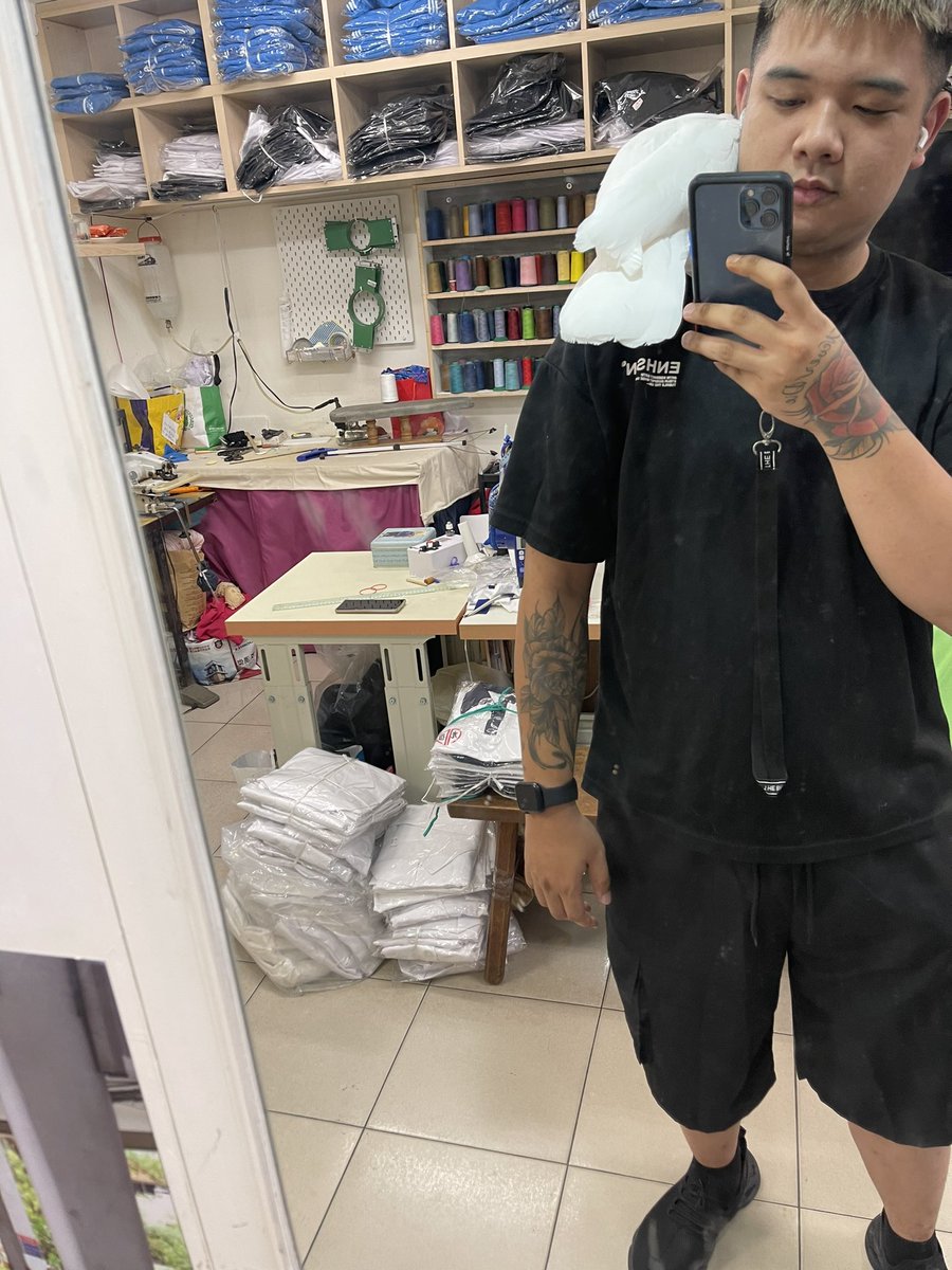 颱風天怎麼只有我一個人在家😢

大家都在瘋狂做愛了對吧🥹