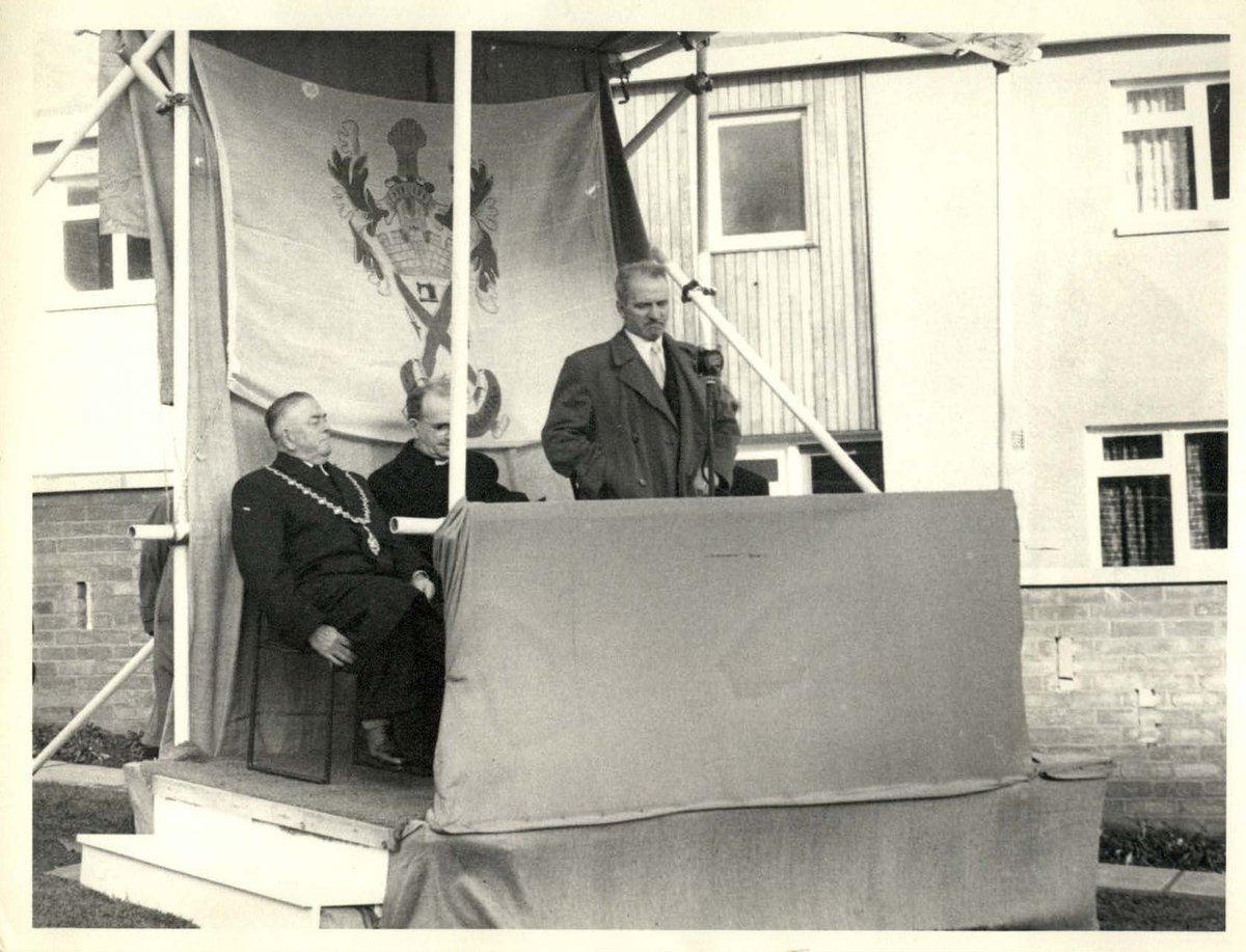 Today in 1961 saw the unveiling of the Blitz Memorial at Graham Avenue, #Clydebank.