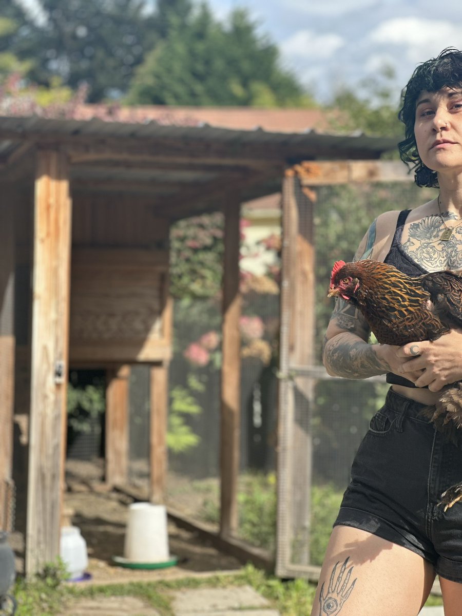 💀Holly 🖤 tweet media