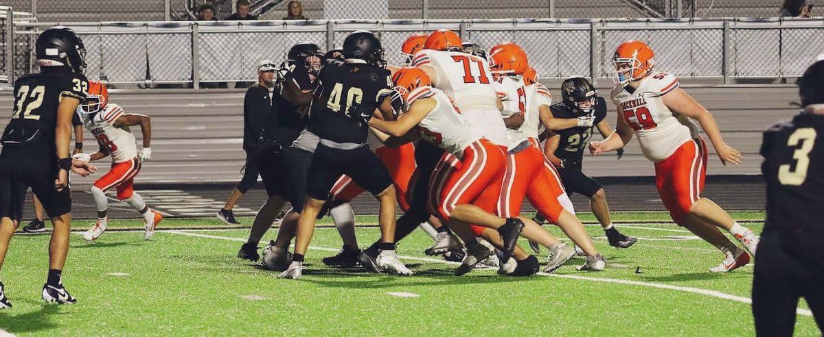madmum59's tweet photo. A few key blocks from last game .Vs Royse City! 47-7 W

@CoachBrooks22 
#JFND 
#OLINE https://t.co/waCtXAugZ2