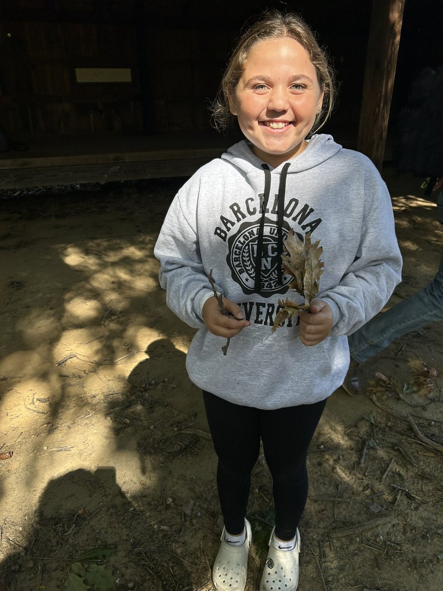 While #TeamOrange was living it up in Herpetology, I jumped teams and helped out #TeamYellow while they worked to build fire 🔥