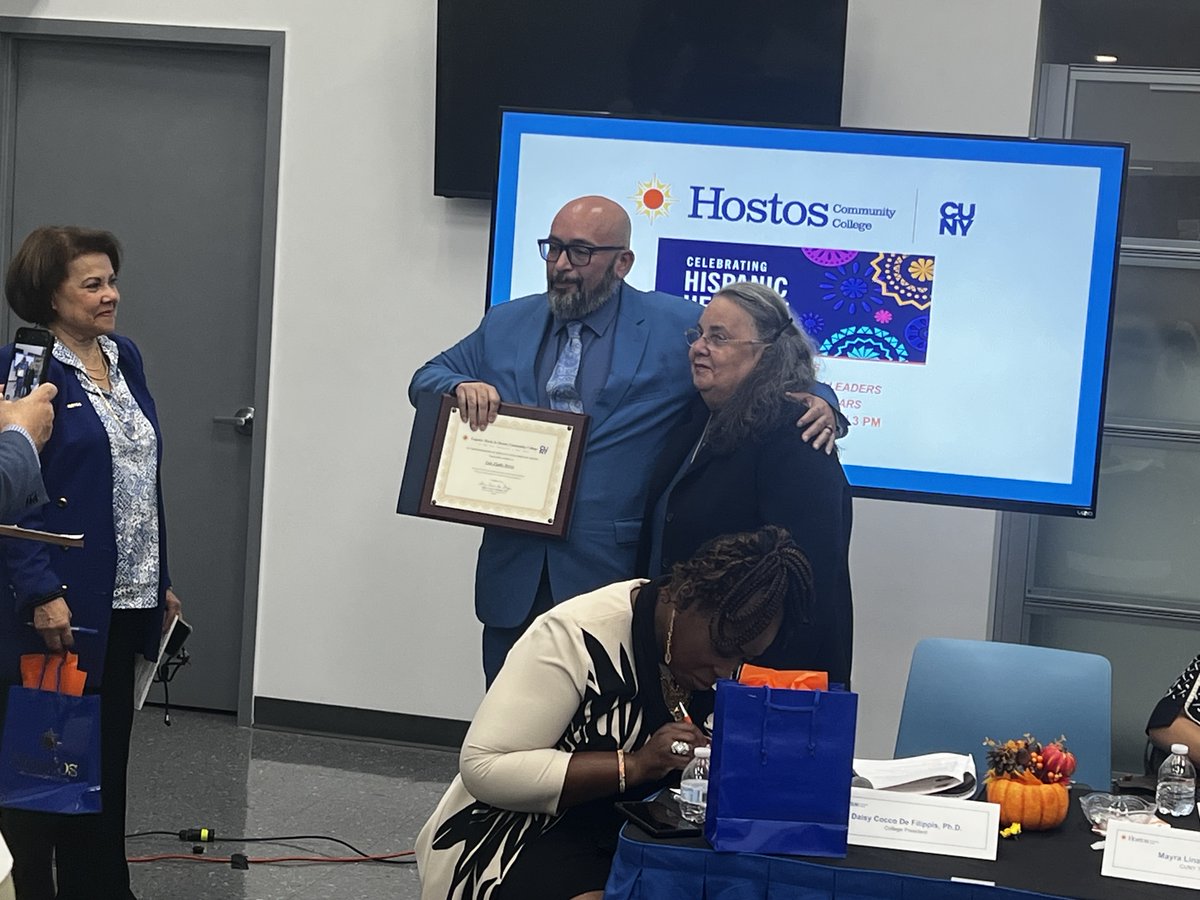 Hostos Alumni tweet media