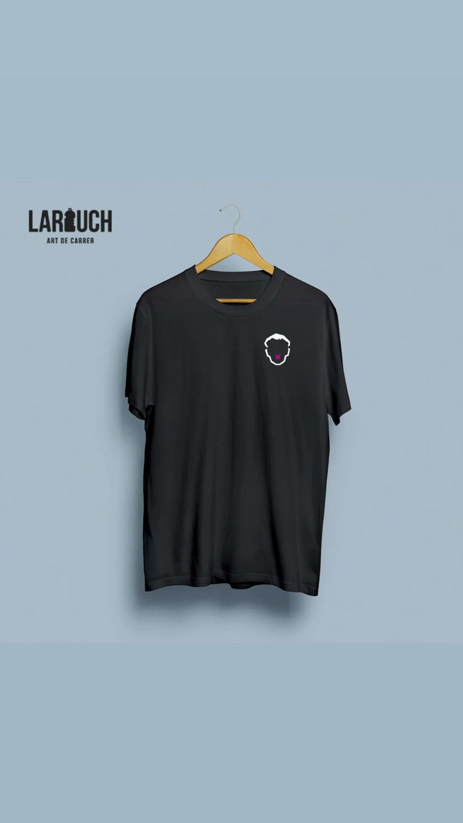 Larouchart's tweet photo. Un cognom no el fa ser valencià, un títol tampoc. Prou de menysprear la llengua. #LaLlenguaNoEsToca #Larouch #ArtDeCarrer https://t.co/N2g3g2zzzQ