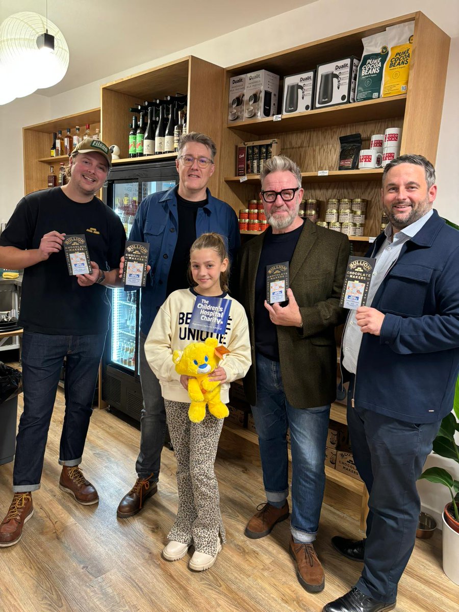 Sheffield Children's (@sheffchildrens) on Twitter photo We’ve had a brilliant evening at the launch of the brand new @PeteMcKee and <a href="/OfficialBullion/">Bullion Chocolate</a> ‘Bagsy First Bite’ chocolate bar! 🍫😍
This new sweet treat will raise vital funds for the Charity.
This is now available from the Charity online shop at ow.ly/Saox50TByLn We’ve had a brilliant evening at the launch of the brand new @PeteMcKee and <a href="/OfficialBullion/">Bullion Chocolate</a> ‘Bagsy First Bite’ chocolate bar! 🍫😍
This new sweet treat will raise vital funds for the Charity.
This is now available from the Charity online shop at ow.ly/Saox50TByLn