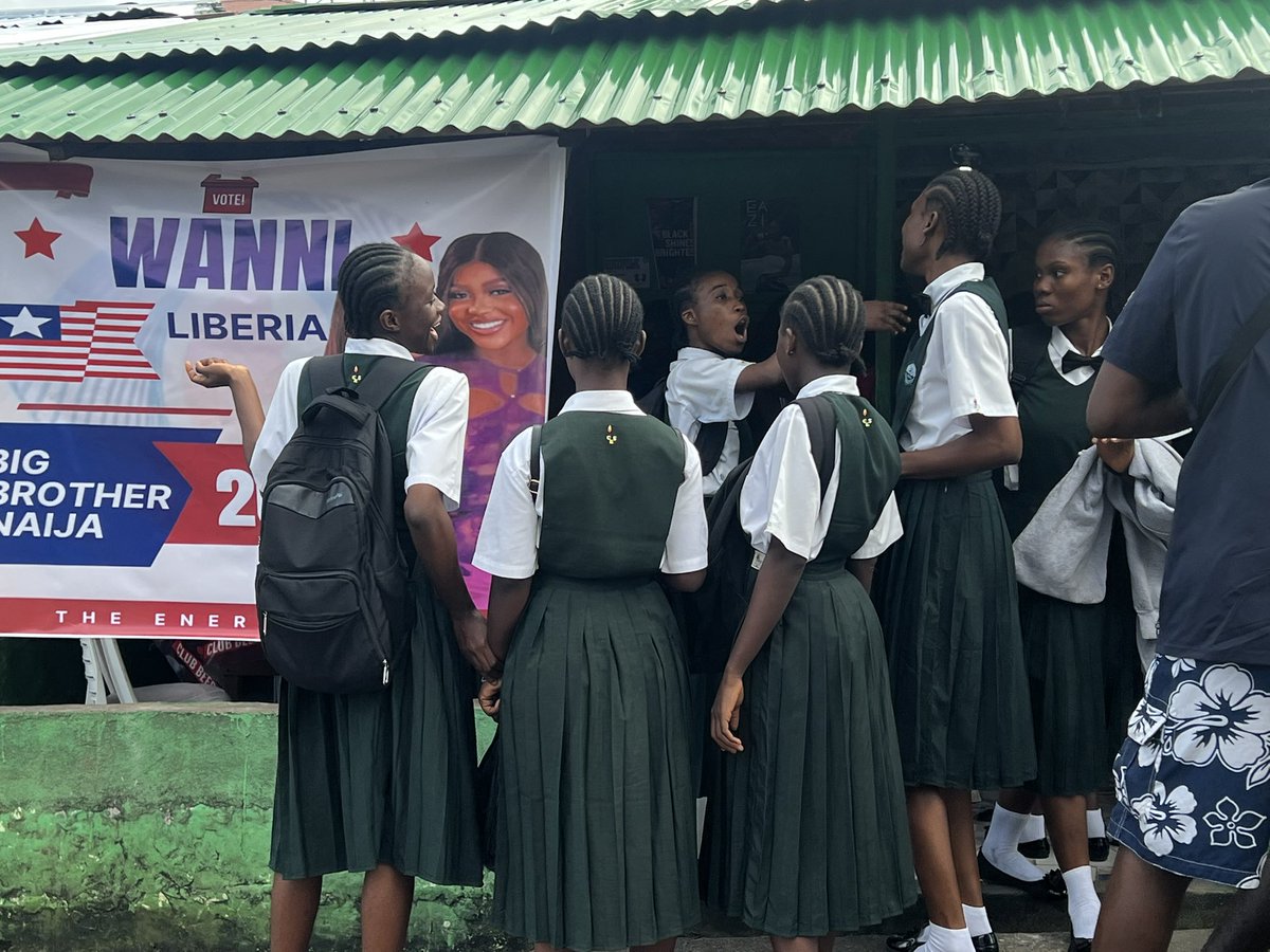 BestmanAlimou's tweet photo. Wanni we really love you in Liberia 🥺🇱🇷
Today I was surprised 😱.

Wanni really work hard for this money and she deserves to win 🥇 

Let’s go Energy Squads, Vote Only one Wanni.🏃🏾‍➡️🏃🏻‍➡️👨🏻‍🦼‍➡️🕺💃🏻👸👨‍✈️👨‍🚒👩‍🎨🧑‍🔧👩‍🏫

#BBN
#WanniTheWinner 
#WANNIDABANK 
#Nigeria
#Liberia https://t.co/9bKhe3J87e