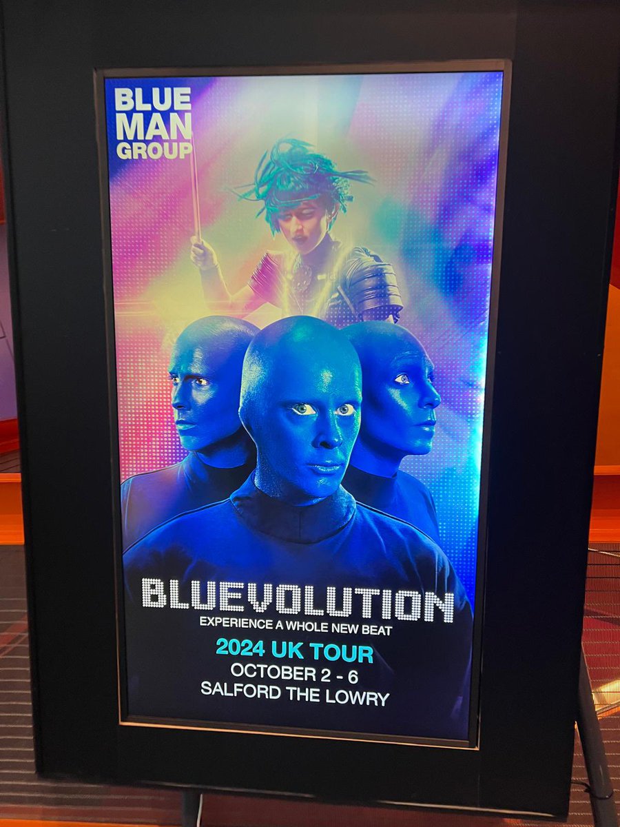 MANCTHEATRICAL's tweet photo. Well this just happened ! @bluemangroup have just introduced us to the #BLUEVOLUTION here @The_Lowry ! Full review to follow later tonight…… #BLUEMANGROUP #THEATRE #BLUE #THEATRE #SALFORD https://t.co/9jX5V5PSpi