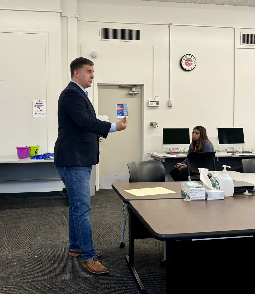 Jim Boren (@jboren4507) on Twitter photo Council Member <a href="/tylermaxwellD4/">Councilmember Tyler Maxwell</a> meeting today with my advanced reporting students <a href="/Fresno_State/">Fresno State</a>. <a href="/FSMCJDept/">MCJ Department</a> Council Member <a href="/tylermaxwellD4/">Councilmember Tyler Maxwell</a> meeting today with my advanced reporting students <a href="/Fresno_State/">Fresno State</a>. <a href="/FSMCJDept/">MCJ Department</a>