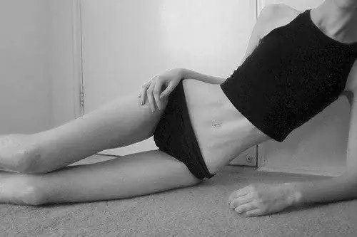 ang3llfr3ak's tweet photo. everyday thinspo 4 u!!

#thinspo #thin #proana #ana #edtwt #skinny #fatspo #fat #skinnygirl #thighgap #hipbones #ricecaketwt #strve #omad https://t.co/M7U2MTin81