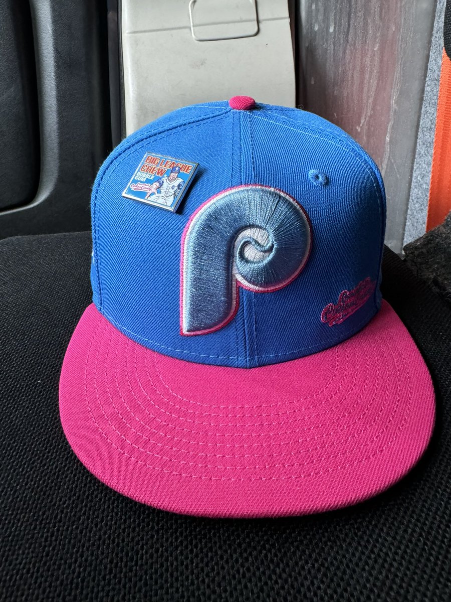 Todays_Hat_Is's tweet photo. Went with this sweet @bigleaguechew #Phillies hat for my #HatOfTheDay. #FittedSociety #fittedhats #RingTheBell
#fittedcaps #PostSeason
#HatsOnHats #NewEraCap
#HatCollector #ilovehats #mlb
#UnitedByCaps #BreastCancer #BreastCancerAwarenessMonth
#SidePatch #HatTwitter https://t.co/knCN2njSck