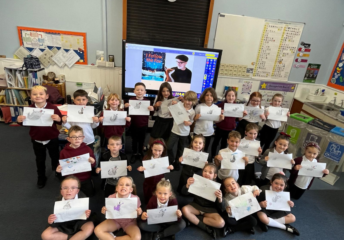 Annbank_PS's tweet image. Primary 3 also enjoyed a morning listening to and drawing with Rob Biddulph, we are now experts at drawing rhinos in top hats 😁👍 🎩 #article29 #livelearning #weloveanauthorslive Thank-you ⁦@scottishbktrust⁩