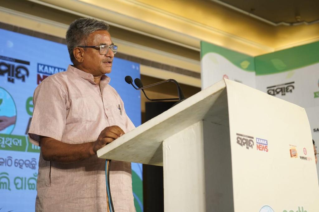 EarthAgain_IN's tweet image. At the "Sustainable Agriculture – Pathways to Resilience" session, Mr. Sambit Tripathy, Mr. @arvindpadhee and Mr. A. Ravindra shared insights on current agricultural practices and it's way forward to sustainability and climate resilience. 

#EarthAgainConference @sambad_odisha