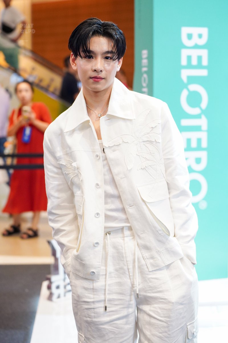 ป๋าแพท : สูง 3 เมตร tweet media