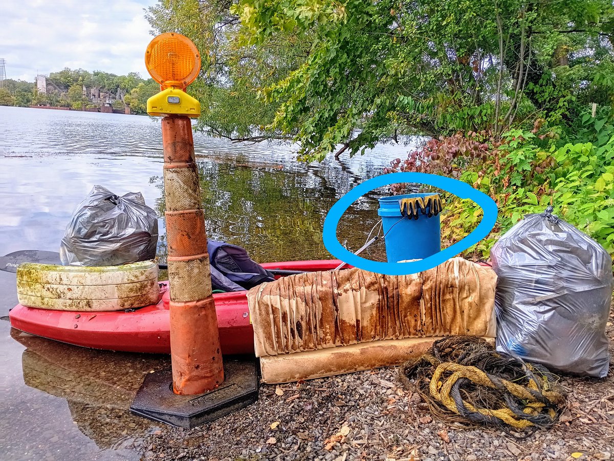 TommyPicsUpTrash tweet media