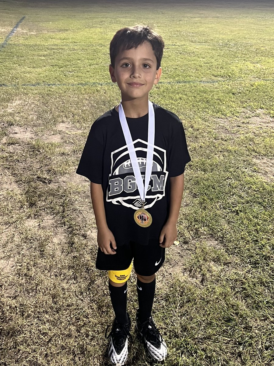 CoachJaviT75's tweet photo. Flag Football and Basketball League Champ 🏆🥇🏈🏀 https://t.co/3UURvq8rf5