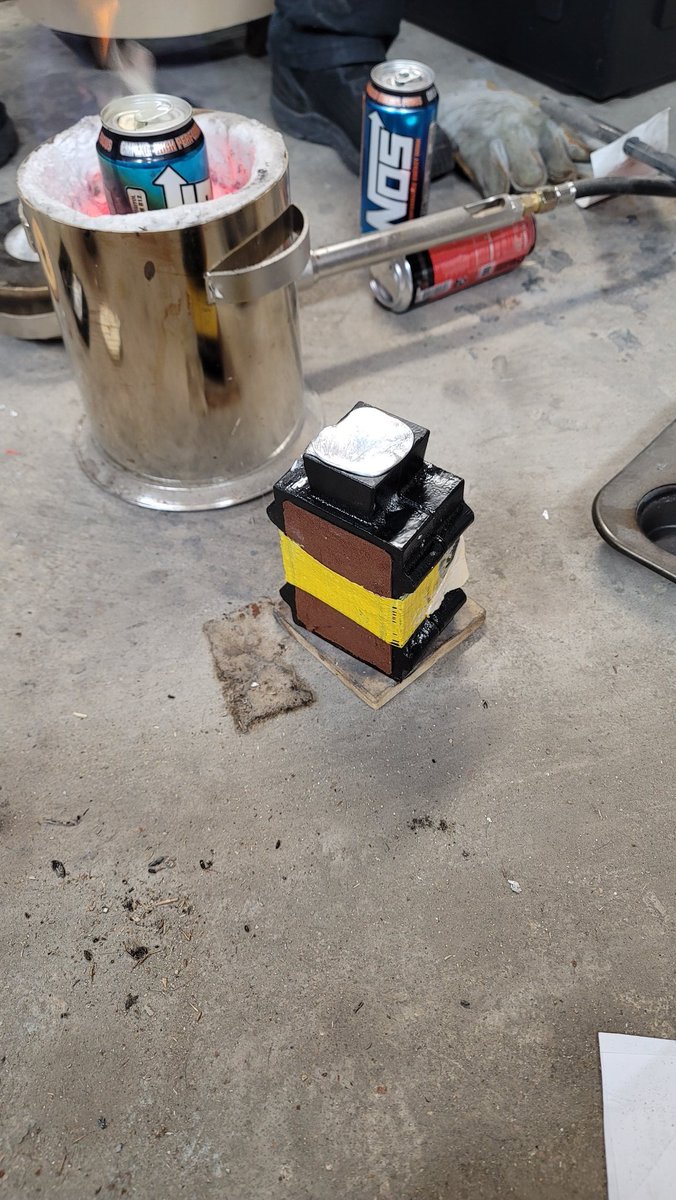 TheRabbitTales's tweet photo. Y'know, for BSing our way through and having a failed attempt at casting, it's not as bad as we expected.
Oh hey. Did I mention I'm learning smelting for fun? 
It's been a riot. https://t.co/mJhzjHchLj