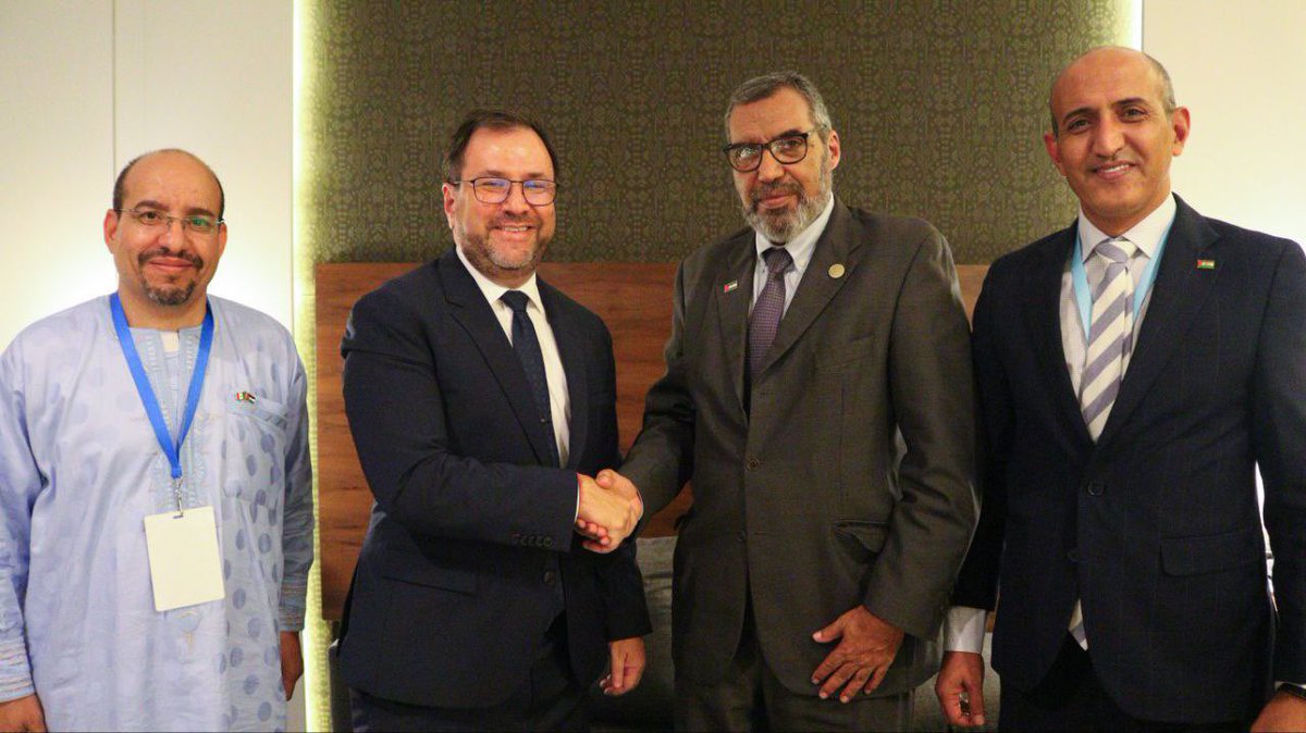 RLehbib's tweet photo. 📸🇪🇭🇻🇪 | El Primer Ministro de la República Árabe Saharaui Democrática, sostuvo una reunión con el Ministro de Relaciones Exteriores de Venezuela @yvangil para fortalecer la amistad entre ambas naciones y consolidar los acuerdos del Plan de Acción 2023-2025. https://t.co/WjKbgnFw3k
