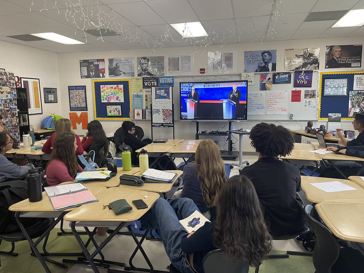 MCMartirone's tweet photo. Debriefed the #VPDebate2024 w/#APGov —they were impressed with the civility and specifics between both candidates positions. They also remarked at how boring the debate was
#Sschat #iCivicsEdNet #NCCTac https://t.co/C36KwrWsBX