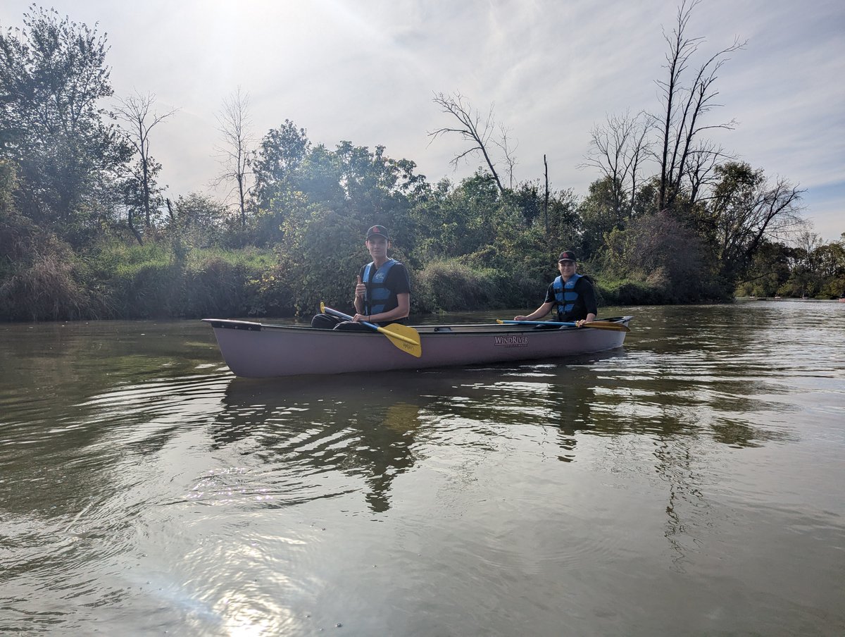 Our Canoe Club had a fantastic outing on the Welland River last Thursday!
Students honed their paddling skills and showed great leadership on the water—a true display of teamwork and outdoor mastery!