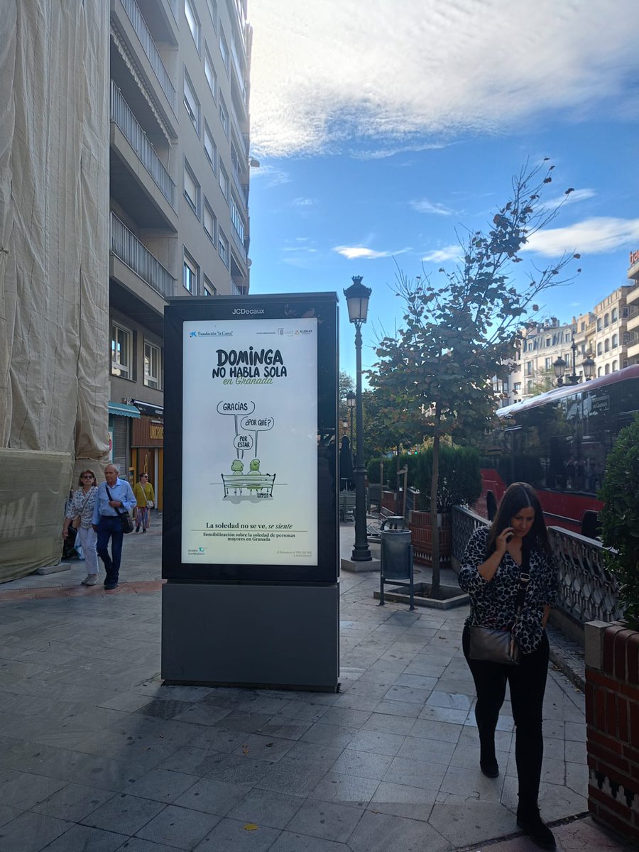 siempreacomgr's tweet photo. @FAlbihar presenta en Granada la Campaña de sensibilización sobre la soledad de las personas mayores del @siempreacomgr de la mano de @eli_justicia y su entrañable @DomingaHabla , para visibilizar a las personas mayores, empoderarlas y luchar contra la soledad. https://t.co/cg9vAyyYI9