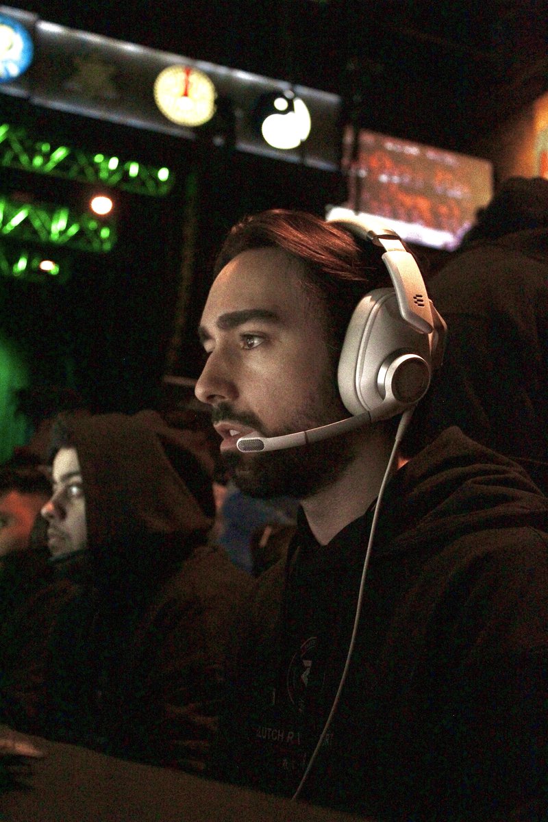 Sûrement les deux meilleures équipes challengers européennes sont à la recherche d’une organisation ! 🔎
 
🇪🇺 <a href="/CobraaMVP/">Cobra</a>, <a href="/Breszy/">Breszy</a>, <a href="/SupeeR_3/">SupeR</a>
&amp; <a href="/SteVortex/">Vortex</a>

🇪🇺 <a href="/Bance/">Bance</a>, <a href="/HWPayne7/">H</a>, <a href="/MythixJi/">Mythix</a> &amp; <a href="/BSDenza/">Sleeb</a>