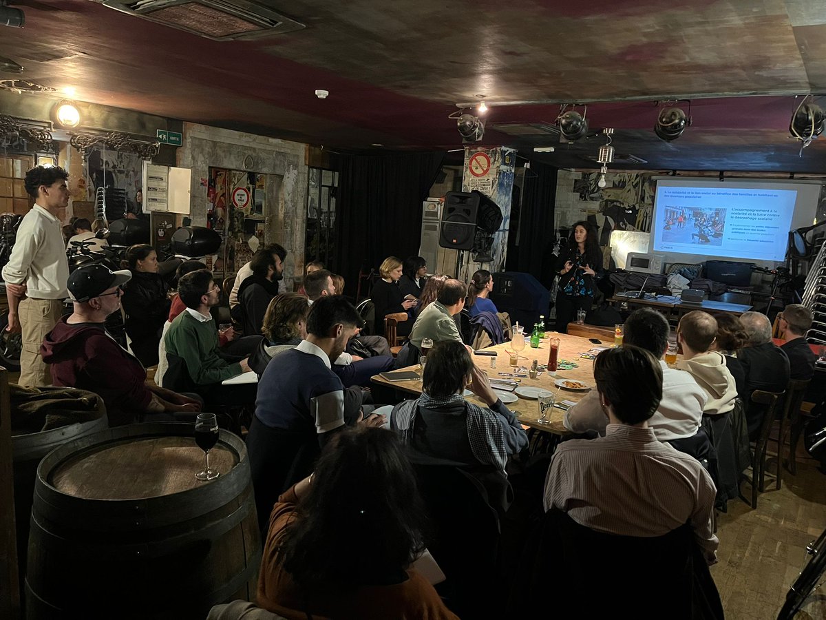 Hier, pour notre réunion de groupe local, les Écolos du 18ᵉ ont accueilli <a href="/melodytonolli/">Mélody Tonolli</a>, adjointe à la Maire de Paris en charge de la politique de la ville, qui est venue nous présenter le plan parisien pour les quartiers populaires.