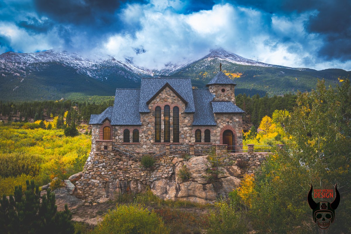 korymcnail's tweet photo. Discover the breathtaking Chapel on the Rocks near Estes Park 🏰🏞️

Nestled in the mountains, this enchanting chapel is a must-see for nature lovers. Built in the 1930s, it offers stunning views of the surrounding scenery.

#ChapelontheRocks #EstesPark #RockyMountains #leaves https://t.co/Jl7whlIEvK